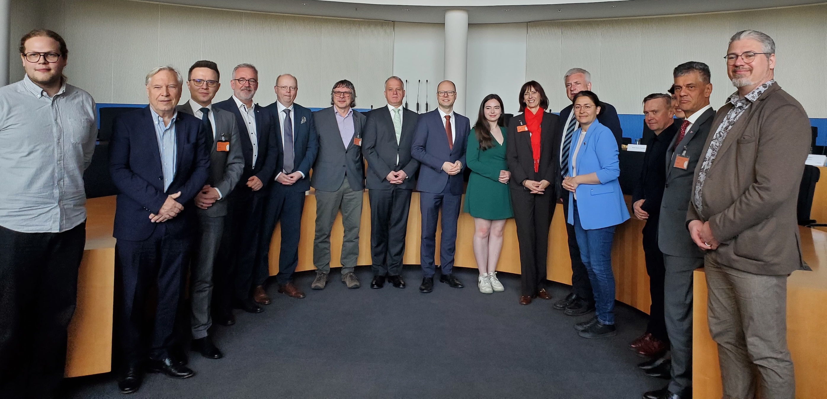 FUEN-Präsidium stellt beim parlamentarischen Frühstück im Bundestag Prioritäten für autochthone Minderheiten vor